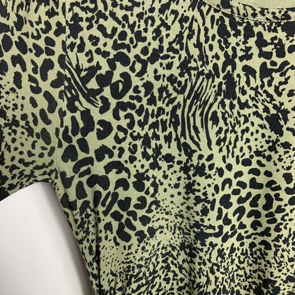 Isabella Oliver Animal Print Maternity Dress - Picture 4 of 5